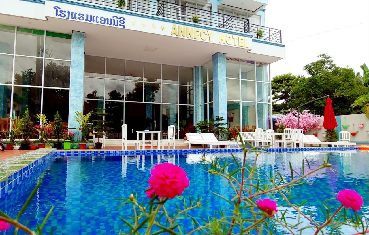 Annecy Hotel Vang Vieng Eksteriør bilde