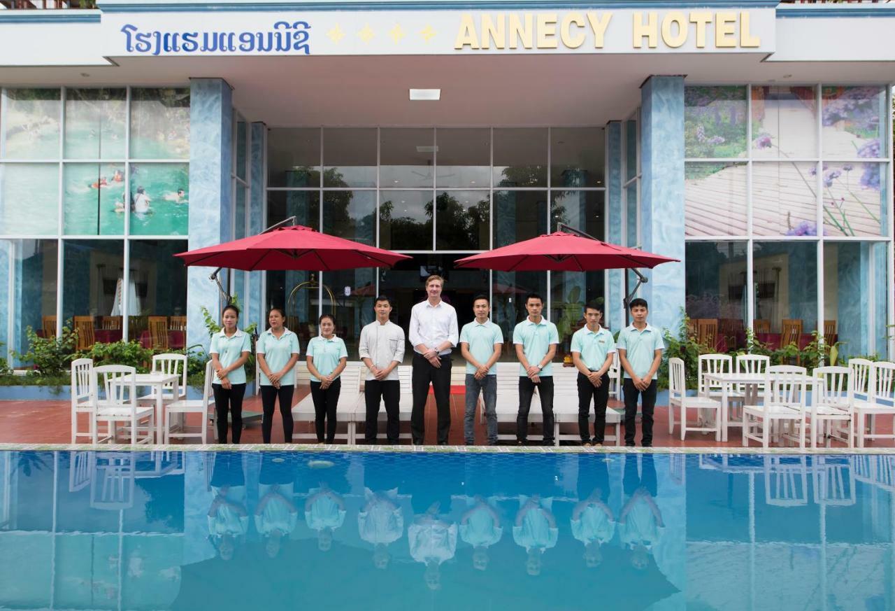 Annecy Hotel Vang Vieng Eksteriør bilde